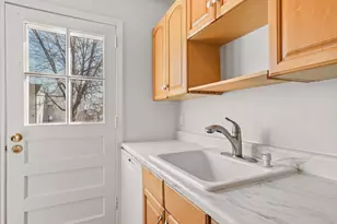 214 Sylvan Knoll Rd, Stamford, CT 06902 - Photo 12