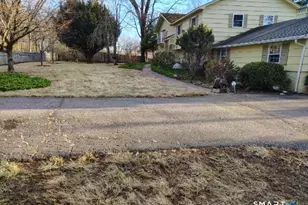 16 Dogwood Dr, New Milford, CT 06776 - Photo 1