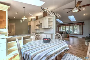 90 Brook Hill Rd, Hamden, CT 06514 - Photo 16