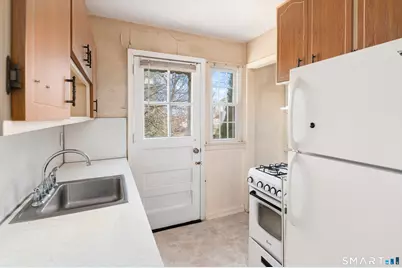 221 Sylvan Knoll Road, Stamford, CT 06902 - Photo 10