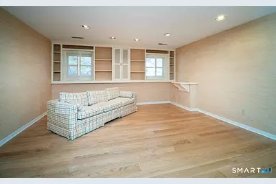 690 Forest Road #703, West Haven, CT 06516 - Photo 32