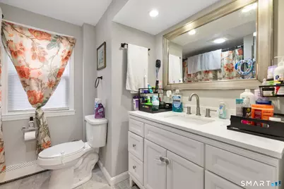 36 Norfolk Street, West Haven, CT 06516 - Photo 12