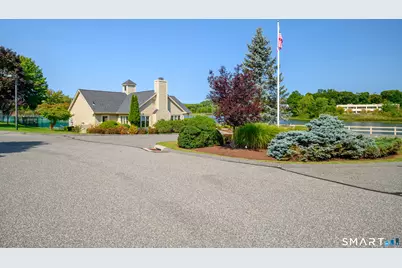 12 Boulevard Drive #31-173, Danbury, CT 06810 - Photo 4
