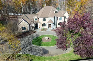 65 Ironwood Rd, Guilford, CT 06437 - Photo 2