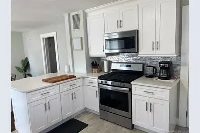 1124 Shippan Avenue, Stamford, CT 06902 - Photo 12