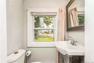 1124 Shippan Ave, Stamford, CT 06902 - Photo 24