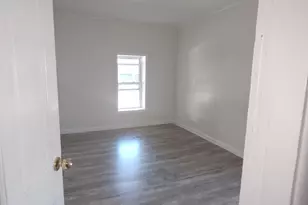 30 Hawkins St, Derby, CT 06418 - Photo 6