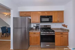 81 Main St, Branford, CT 06405 - Photo 10