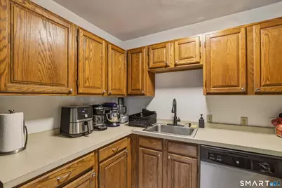 16 Vernon Avenue #APT 34, Vernon, CT 06066 - Photo 10