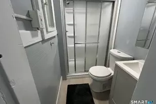 17 Congress Ave, Waterbury, CT 06708 - Photo 4