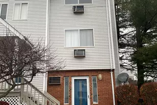 925 Oronoke Rd, Waterbury, CT 06708 - Photo 1