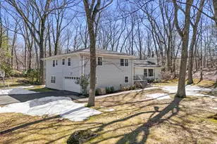 202 Fox Ridge Rd, Stamford, CT 06903 - Photo 30