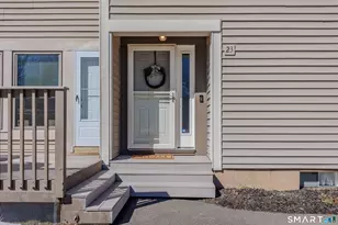 23 Beecher Ln, Rocky Hill, CT 06067 - Photo 2