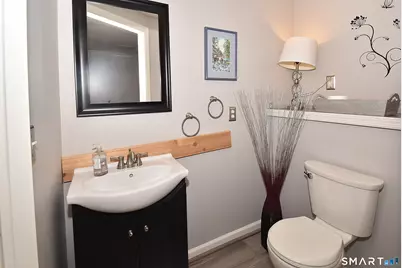 35 Vincent Circle, South Windsor, CT 06074 - Photo 32