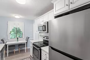 352 Heritage Vlg, Southbury, CT 06488 - Photo 12