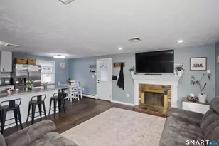 7 Bobolink Ln, Enfield, CT 06082 - Photo 10