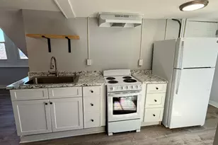 205 Shaw St, New London, CT 06320 - Photo 2