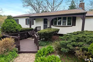 22 Crestwood Dr, Naugatuck, CT 06770 - Photo 2