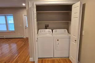 154 Washington St, Norwich, CT 06360 - Photo 2