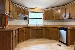65 Colchester Cmns, Colchester, CT 06415 - Photo 12
