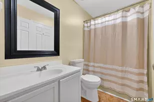 20 E Pembroke Rd, Danbury, CT 06811 - Photo 18