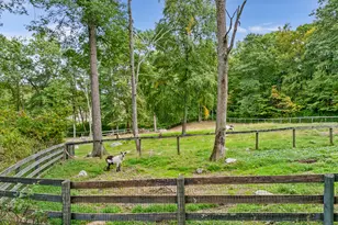 17 Colonial Dr, Killingworth, CT 06419 - Photo 4