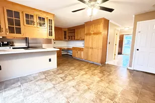 26 Geraldine Dr, Naugatuck, CT 06770 - Photo 8