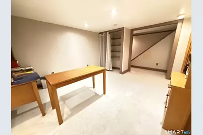 26 Geraldine Drive, Naugatuck, CT 06770 - Photo 28