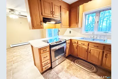 26 Geraldine Drive, Naugatuck, CT 06770 - Photo 6