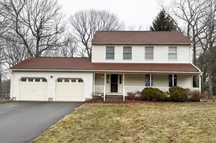 26 Geraldine Dr, Naugatuck, CT 06770 - Photo 1