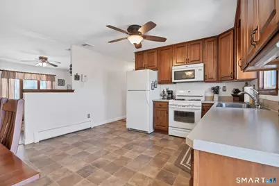 110 Meadow Lark Road, Naugatuck, CT 06770 - Photo 4