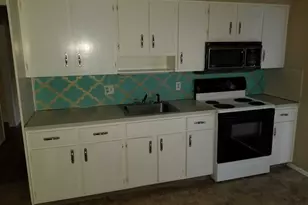 239 Cherry Hill Dr, Bridgeport, CT 06606 - Photo 8