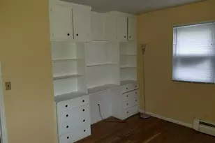 239 Cherry Hill Dr, Bridgeport, CT 06606 - Photo 12