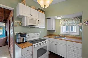 13 College St, Old Saybrook, CT 06475 - Photo 20