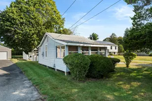 13 College St, Old Saybrook, CT 06475 - Photo 2