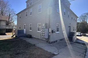 20 Garvin St, New London, CT 06320 - Photo 1