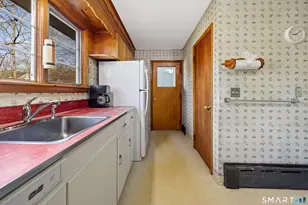 851 Ward Ln, Cheshire, CT 06410 - Photo 12