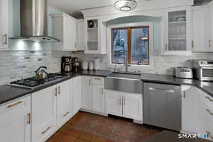 16 Navy Ln, Essex, CT 06426 - Photo 4