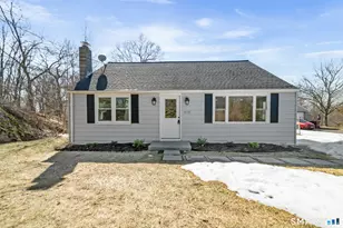 418 Horton Hill Rd, Naugatuck, CT 06770 - Photo 1