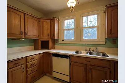 105 Sound View Terrace, New Haven, CT 06512 - Photo 8