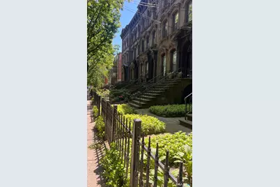 556 Chapel Street #APT 3, New Haven, CT 06511 - Photo 2