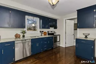 127 Windsor St, Enfield, CT 06082 - Photo 12