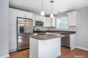 24 Hendricks Ln, Simsbury, CT 06070 - Photo 6