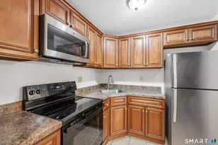 421 Tolland St, East Hartford, CT 06108 - Photo 6