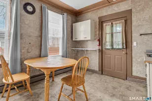 21 N Washington Ave, East Lyme, CT 06357 - Photo 12