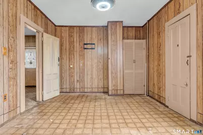 21 North Washington Avenue, East Lyme, CT 06357 - Photo 14