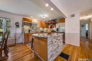 408R Stage Coach Rd, Durham, CT 06422 - Photo 4