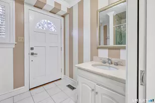 10 White Oak Farm Rd, Newtown, CT 06470 - Photo 16