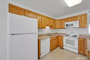 95 Meadowview Ln, Vernon, CT 06066 - Photo 10