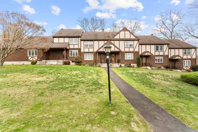 15 Derbyshire #15, Derby, CT 06418 - Photo 36